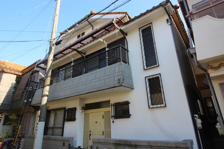 新家町貸家外観写真