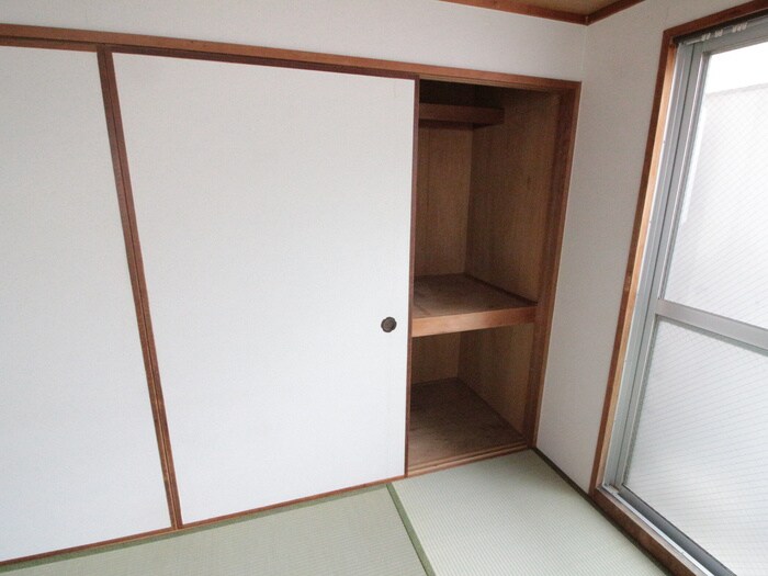 物件内観写真16　(収納)