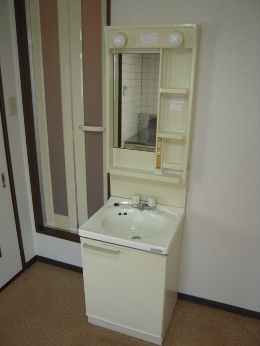 物件内観写真9　(洗面)