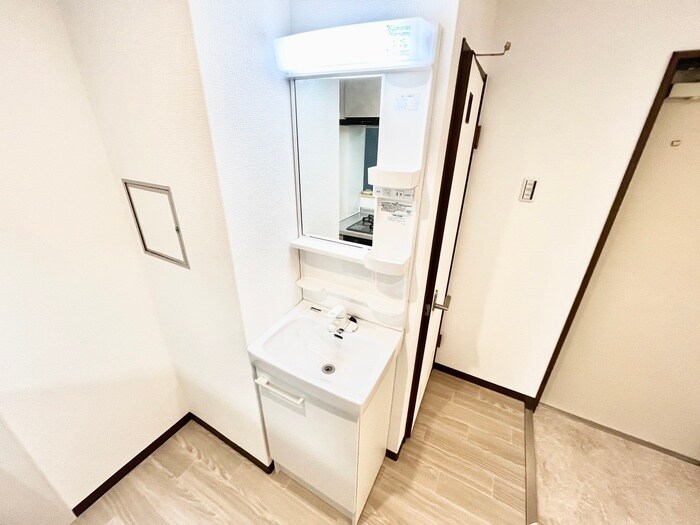 物件内観写真9　(洗面)