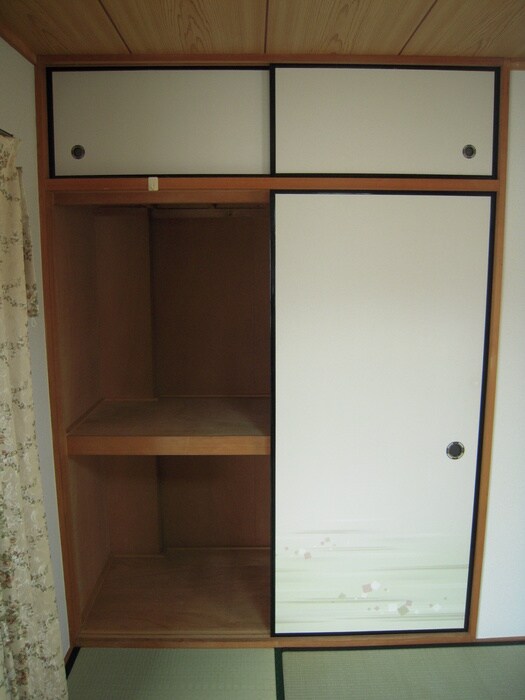 物件内観写真12　(収納)