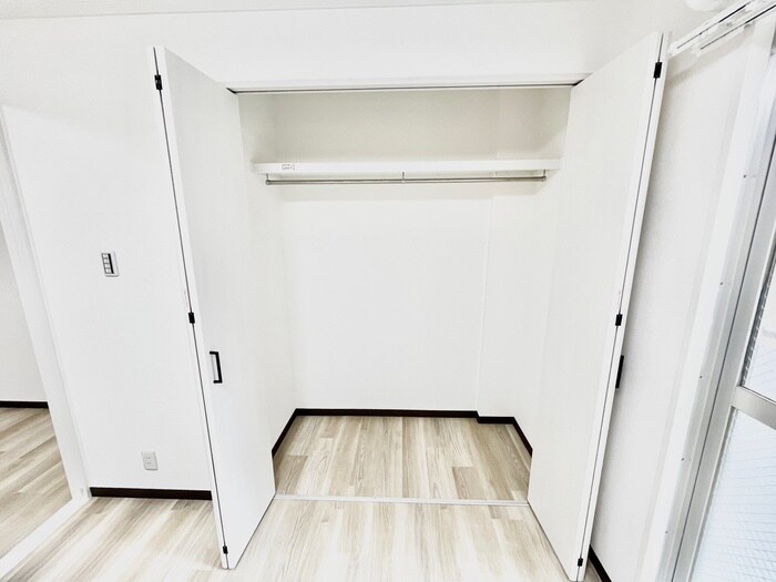 物件内観写真16　(収納)