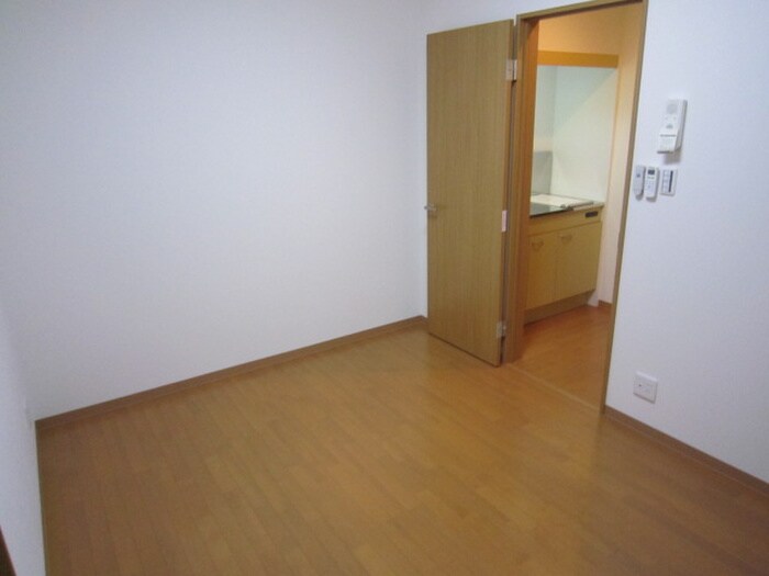 物件内観写真4　(内観写真)