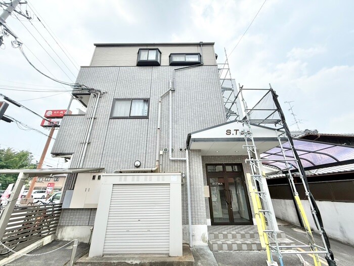 S.T  B.L.Dの物件外観写真