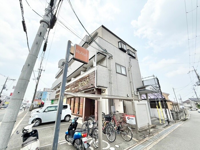 S.T  B.L.Dの物件外観写真