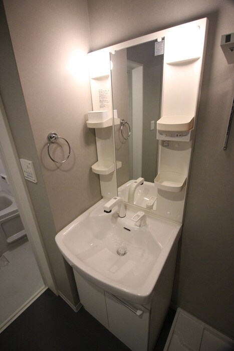 物件内観写真12　(洗面)