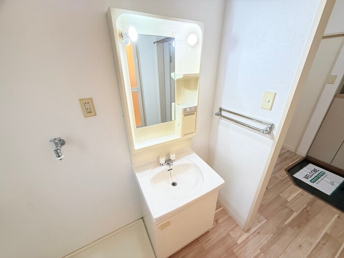 物件内観写真9　(洗面)