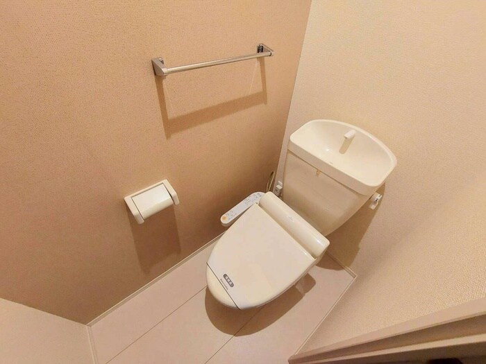 物件内観写真12　(トイレ)