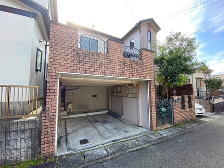 伏見区深草大亀谷貸家外観写真