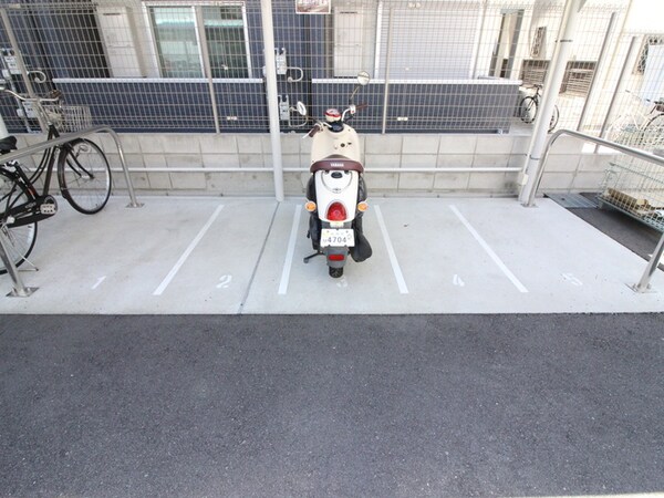 バイク置き場