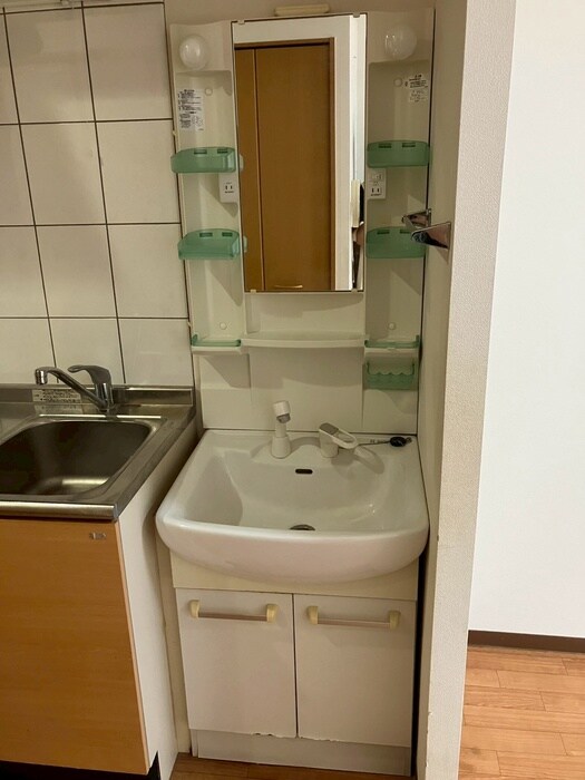 物件内観写真11　(洗面)