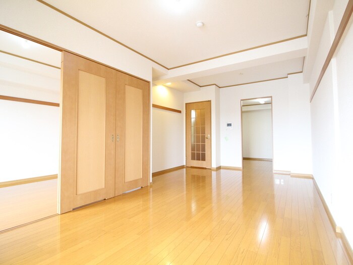 物件内観写真8　(居室)