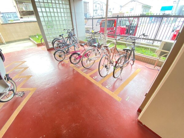 駐輪場