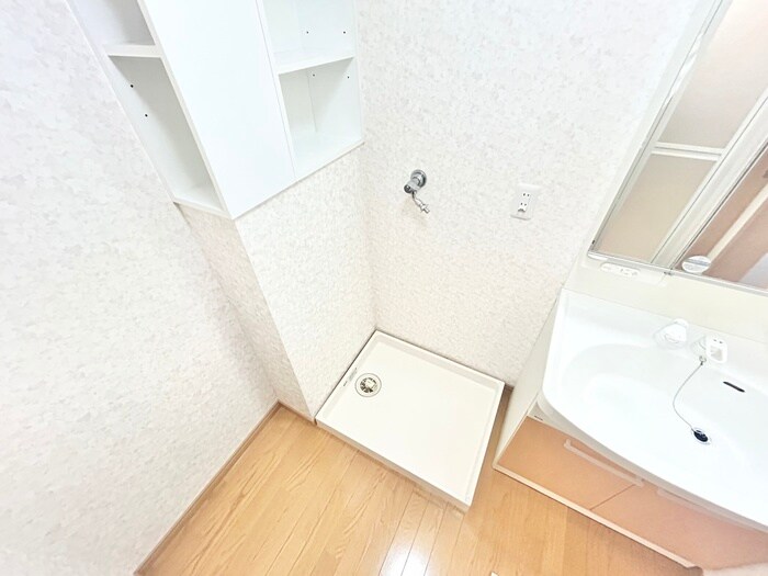 物件内観写真17　(洗濯機置場)