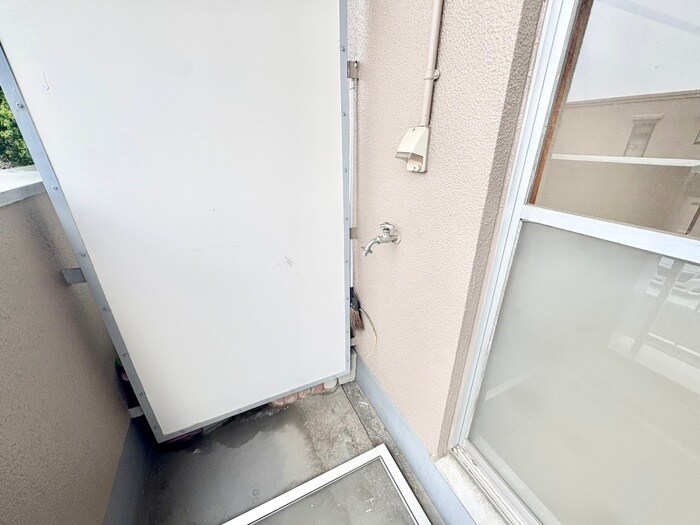 物件内観写真11　(洗濯機置場)