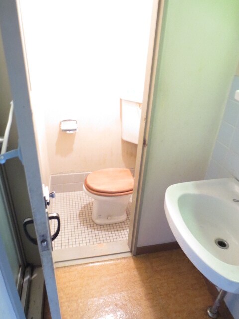 物件内観写真12　(トイレ)