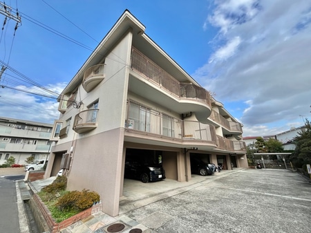 第一桜井ヒルサイドハイツＡ棟外観写真