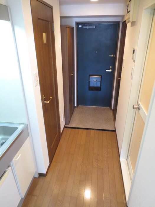 物件内観写真11　(廊下)