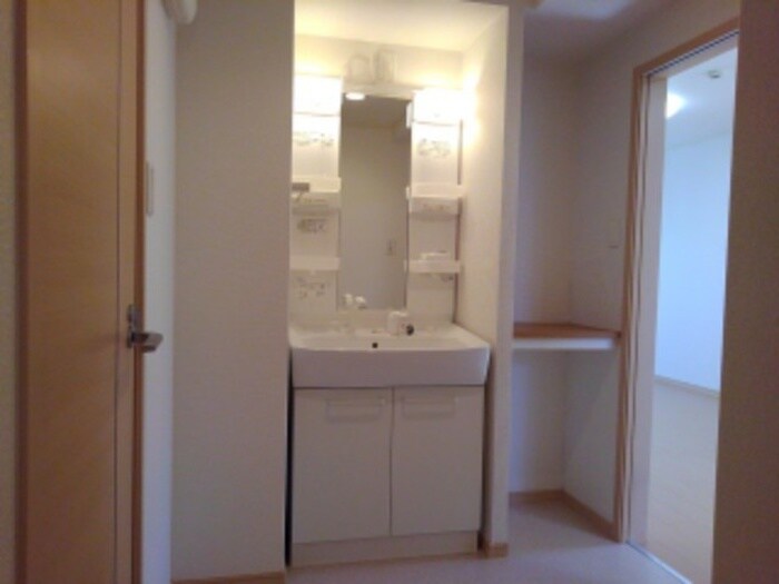 物件内観写真7　(洗面)