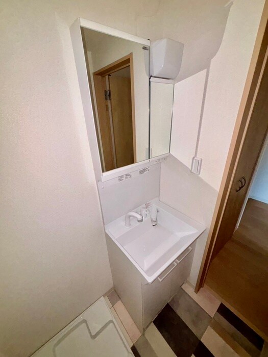 物件内観写真8　(洗面)