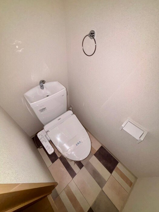 物件内観写真9　(トイレ)