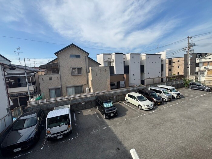 物件内観写真16　(室内からの展望)