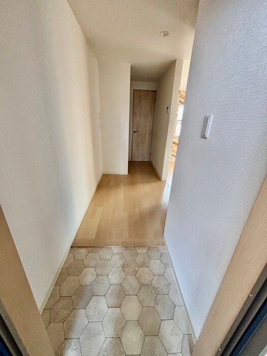 物件内観写真17　(玄関)