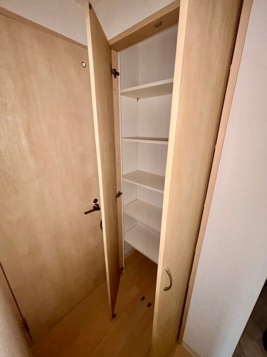 物件内観写真18　(靴箱)