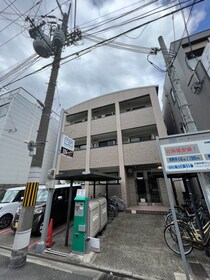 イ－ストアベニュ－の外観写真