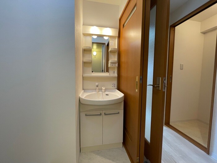 物件内観写真7　(洗面)