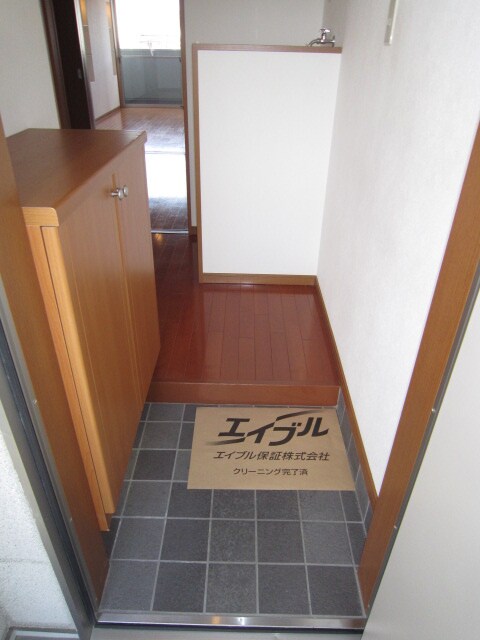 物件内観写真7　(玄関)