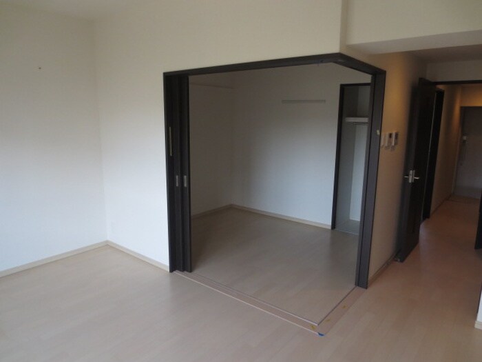 物件内観写真21　(玄関)