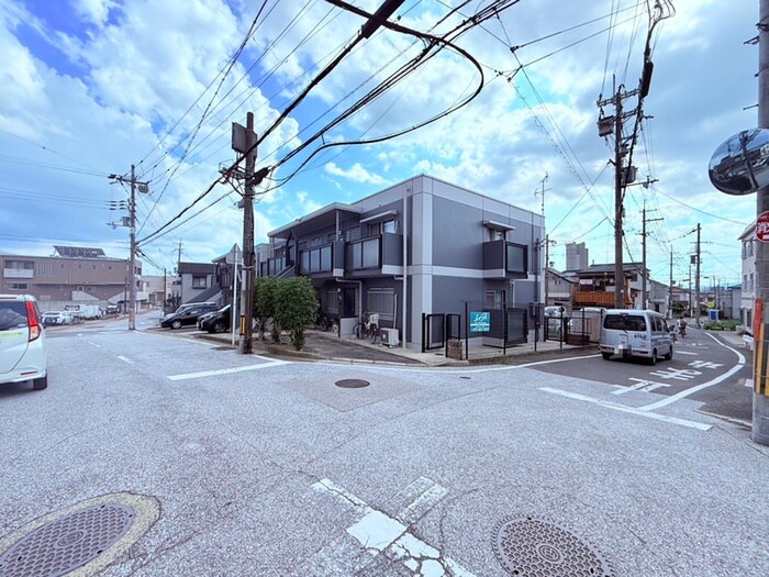 物件外観写真2　(外観写真)