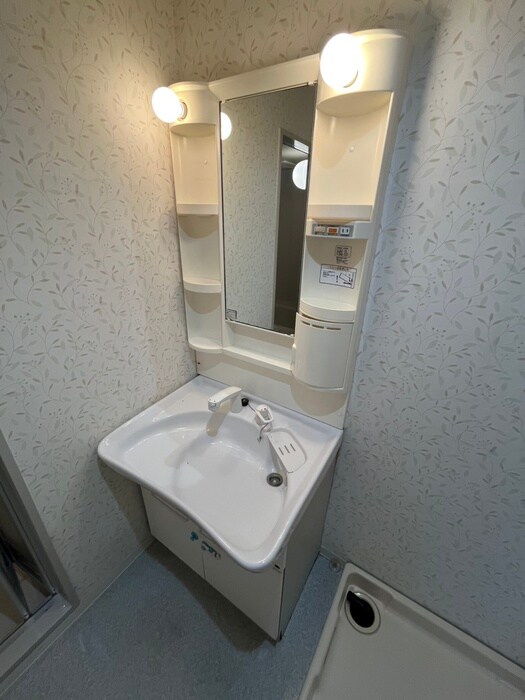 物件内観写真12　(洗面)