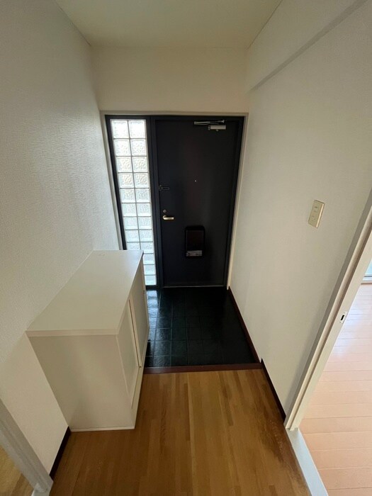 物件内観写真19　(玄関)