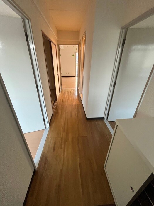 物件内観写真20　(廊下)