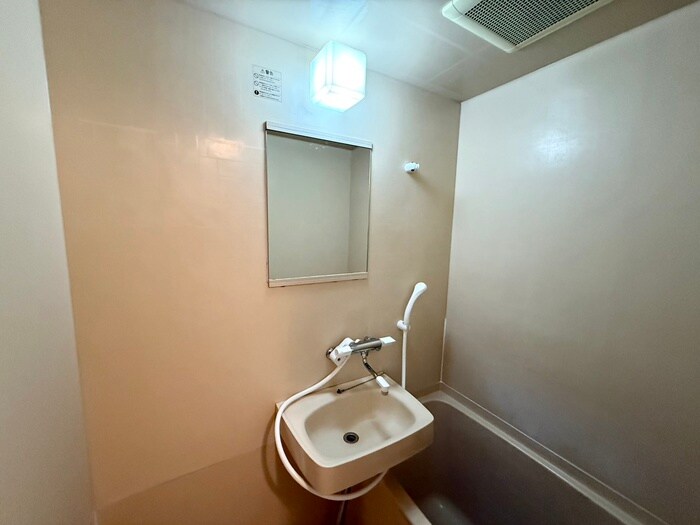 物件内観写真9　(洗面)