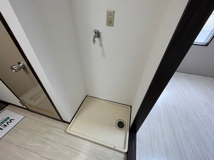 物件内観写真21　(洗濯機置場)