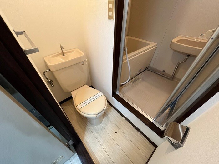 物件内観写真22　(トイレ)