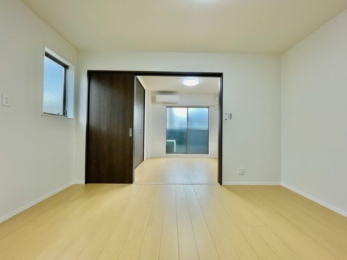 物件内観写真9　(居室)