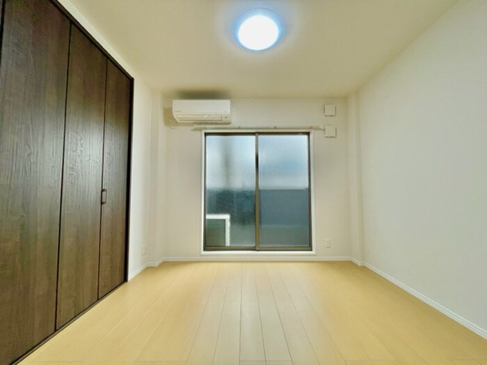 物件内観写真10　(居室)
