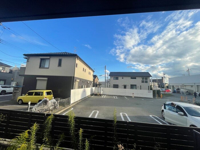 物件内観写真16　(室内からの展望)