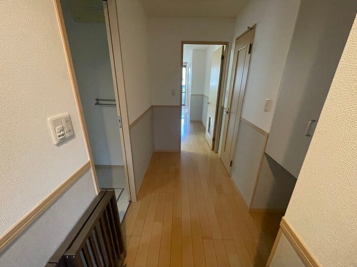 物件内観写真20　(廊下)