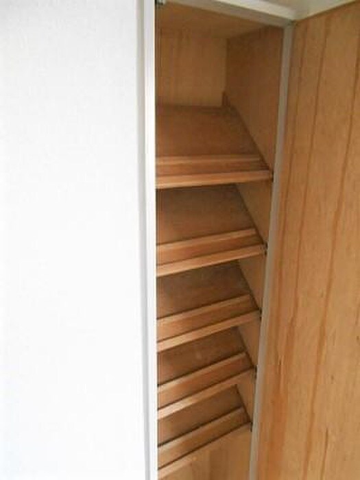 物件内観写真8　(靴箱)