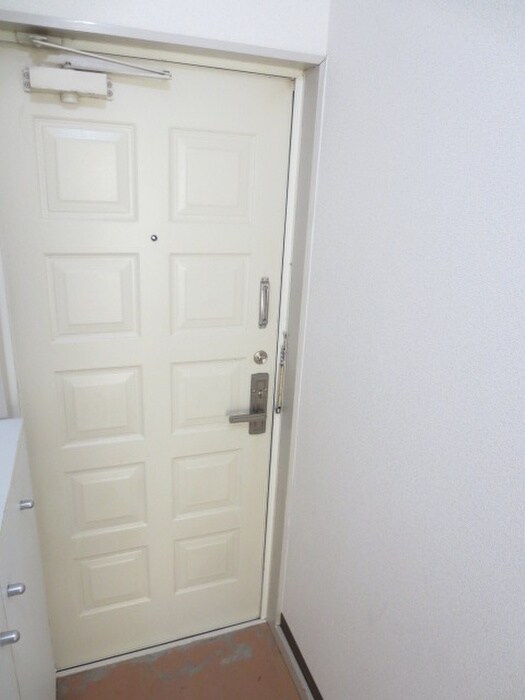 物件内観写真14　(玄関)