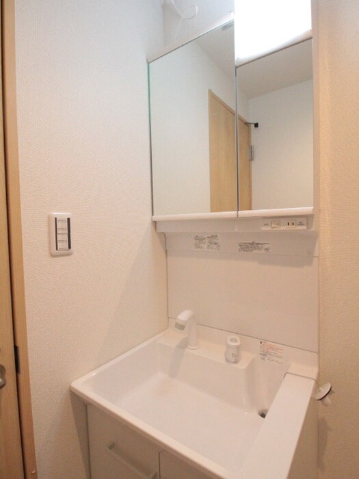 物件内観写真9　(洗面)