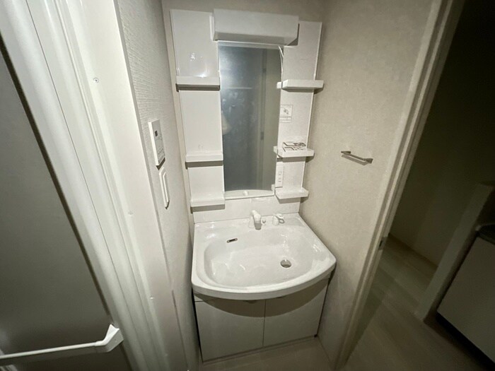 物件内観写真11　(洗面)