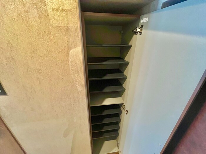物件内観写真8　(靴箱)
