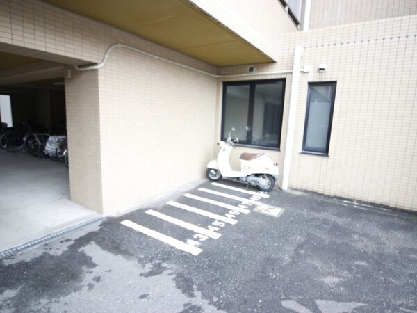 バイク置き場