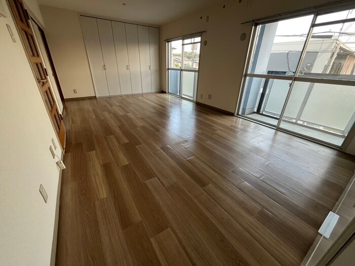 物件内観写真8　(居室)